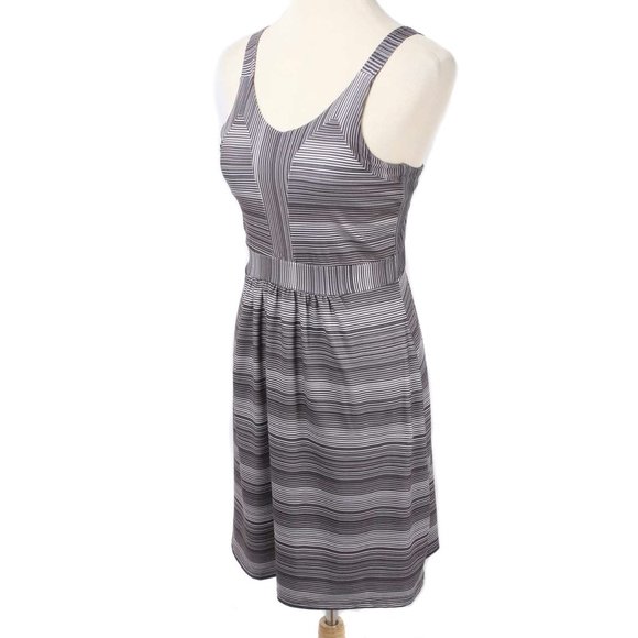 TEHAMA Gray Striped Empire Waist Athletic Golf Tennis Dress Womens Size Small - Picture 2 of 5